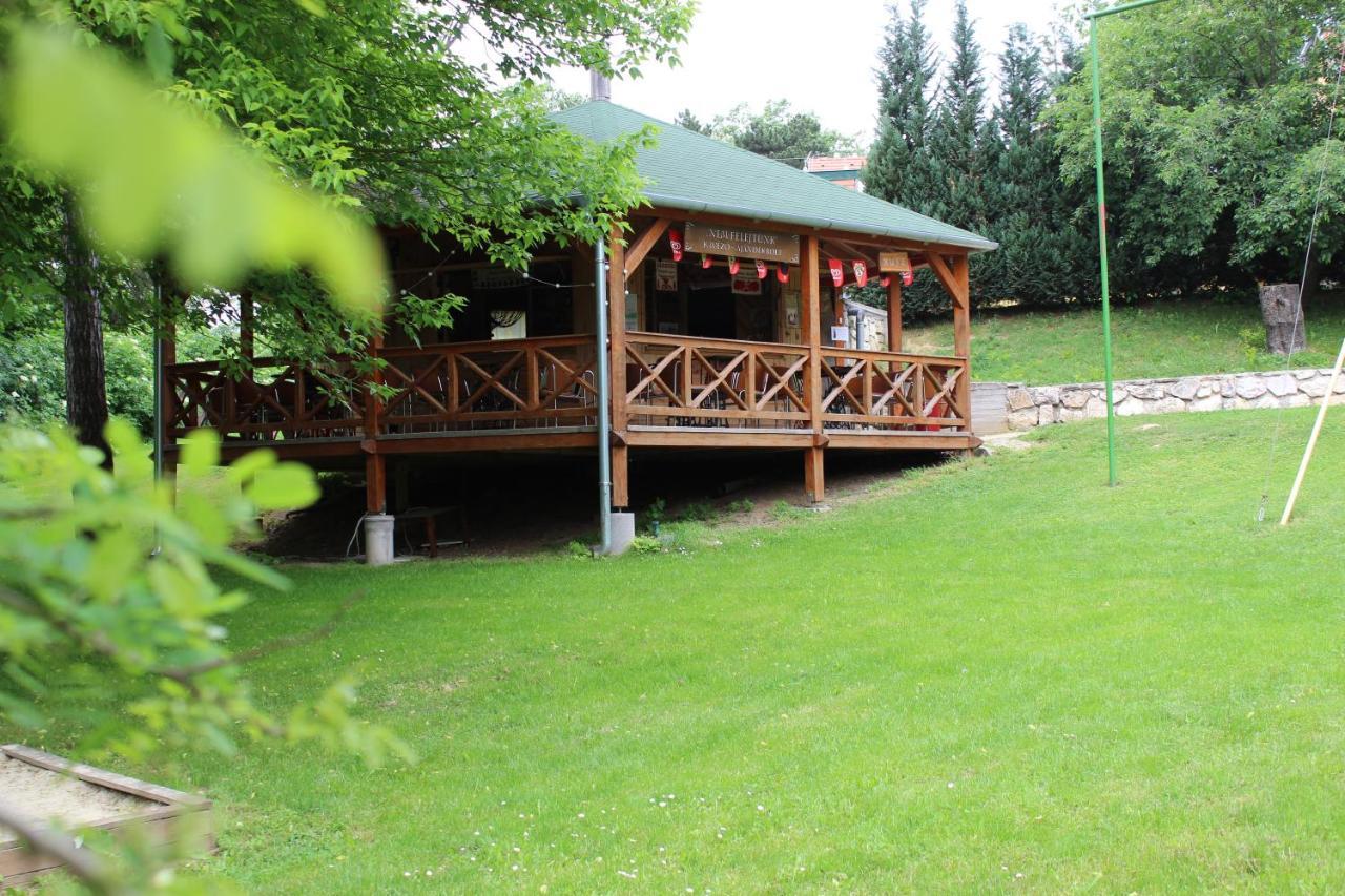 Bed and Breakfast Nagy-Magyarorszag Park à Isztimér Extérieur photo