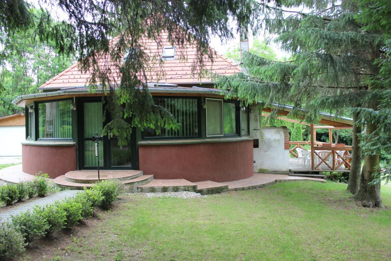 Bed and Breakfast Nagy-Magyarorszag Park à Isztimér Extérieur photo